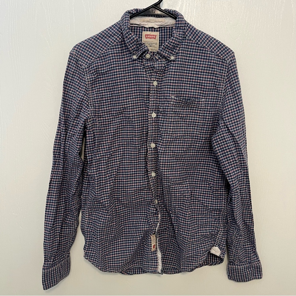 Levi's Button Down Shirt